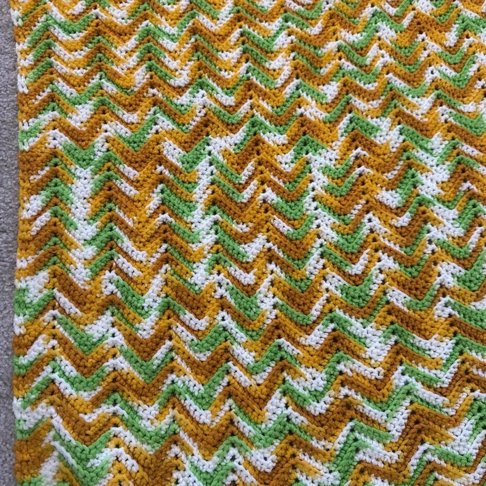 VTG Grandma Made Chevron Afghan Sofa Throw Blanket Zigzag Mustard Green Acrylic